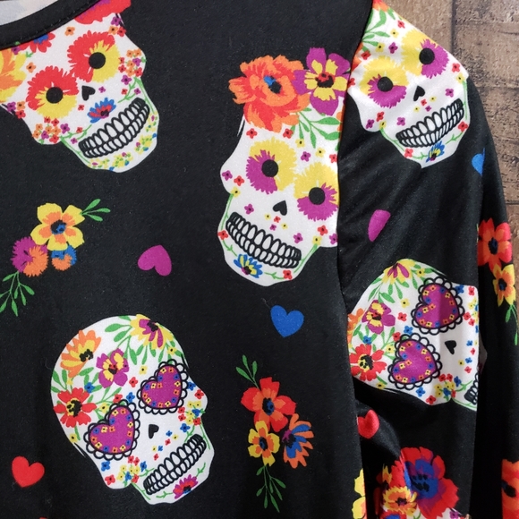 Amy Byer NWT sugar skulls, flowers, and hearts print knit dress - Picture 5 of 8